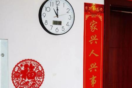 房屋钟表摆放风水挂在餐厅有哪些好处