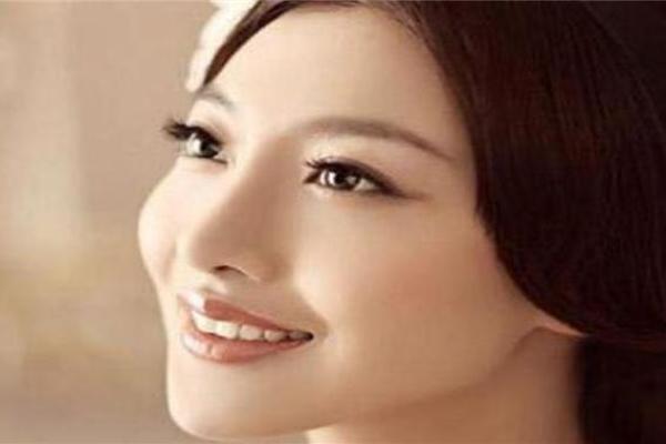 面相风水鹰钩鼻子的女人有福气吗