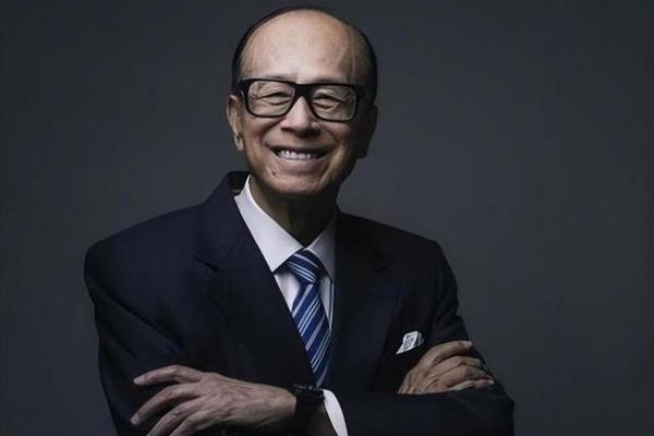 李嘉诚紫薇斗数命盘