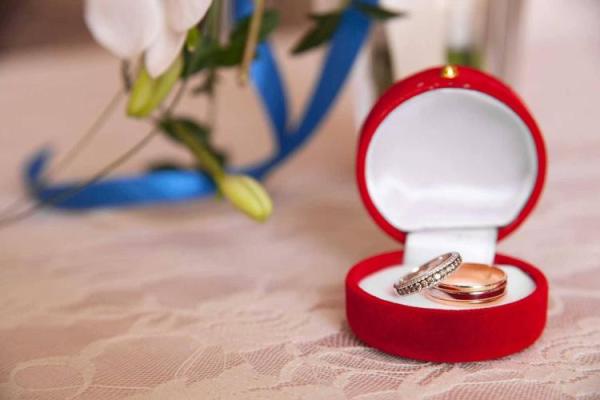 95年属猪女和什么生肖配对最好 什么时候才想要结婚