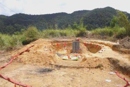 墓地风水坟地里埋什么旺家风水